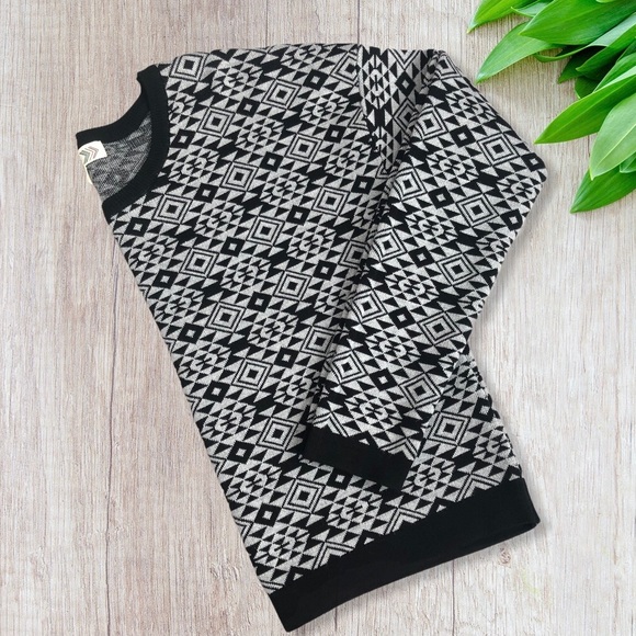 Pink Rose cropped sweater - Picture 2 of 7